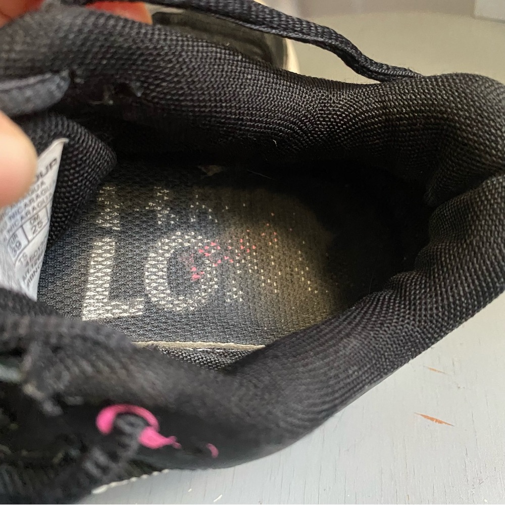 Under Armour Assert 6 Running Sneaker Size 8 - image 4